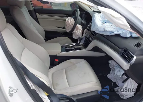 2021 Honda Accord Lx z USA, uszkodzony, nr VIN 1HGCV1F18MA012774